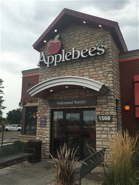 Shakopee applebees - Applebee's Grill + Bar, Shakopee, Minnesota. 1,241 likes · 4 talking about this · 13,289 were here. Applebee's. Good Food. Good People. What was once a neighborhood restaurant has grown to a...